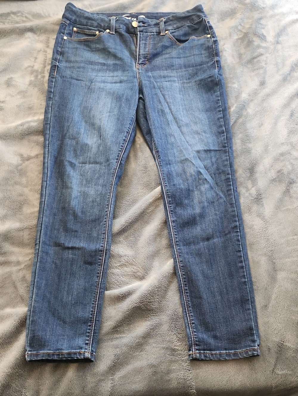 Seven7 Straight Leg Mid Blue Jeans for Women
